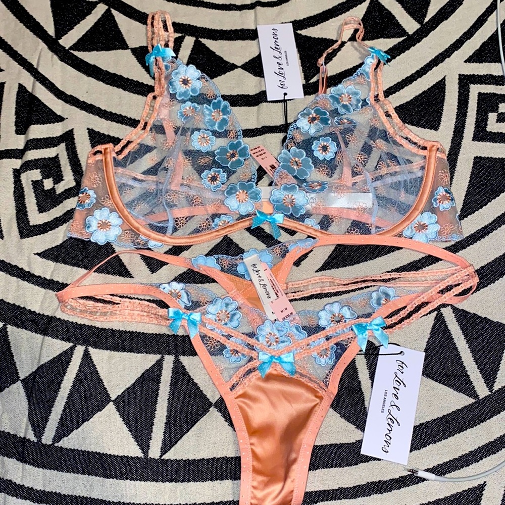 🌺Blue/Pink Floral🌺 bra&panty